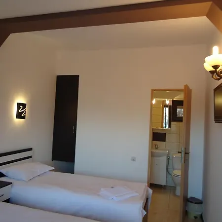 Casa Floraly Vendégház 3*