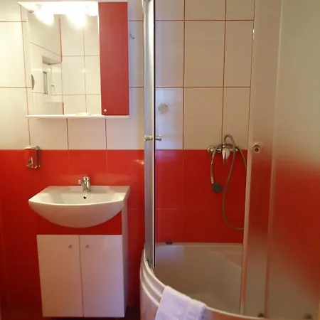 Casa Floraly 3* Brassó